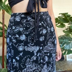 Knee length midi skirt with line art
